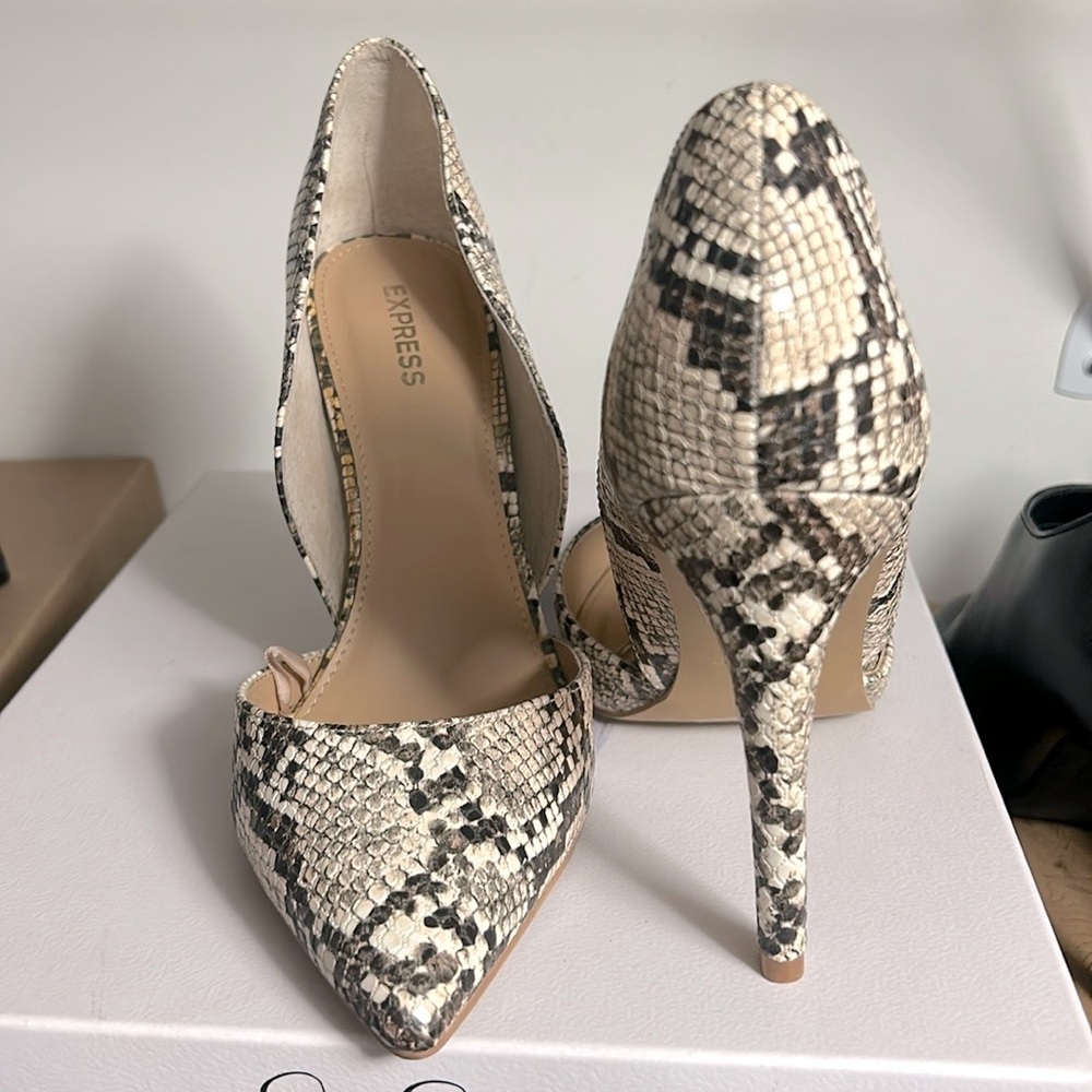 New. Express 4 inches snakeskin stilettos (grey/white/black/beige).